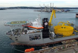 Helipuerto en el buque de cableado «Isaac Newton»