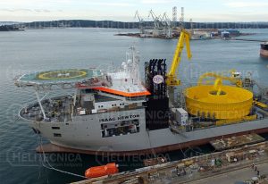 Helipuerto en el buque de cableado «Isaac Newton»